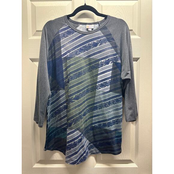 Lot of 4 Lularoe Women's Size 2X Soft & Stretchy Assorted Patterned T-Shirts - Picture 6 of 10